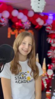 Still holding on to the holiday magic at Music Stars Academy 🤍
One more beautiful winter song — “Don’t Cry, Snowman” ❄️🎵 #losangeles #singing #vocal #sing #vocalcoach